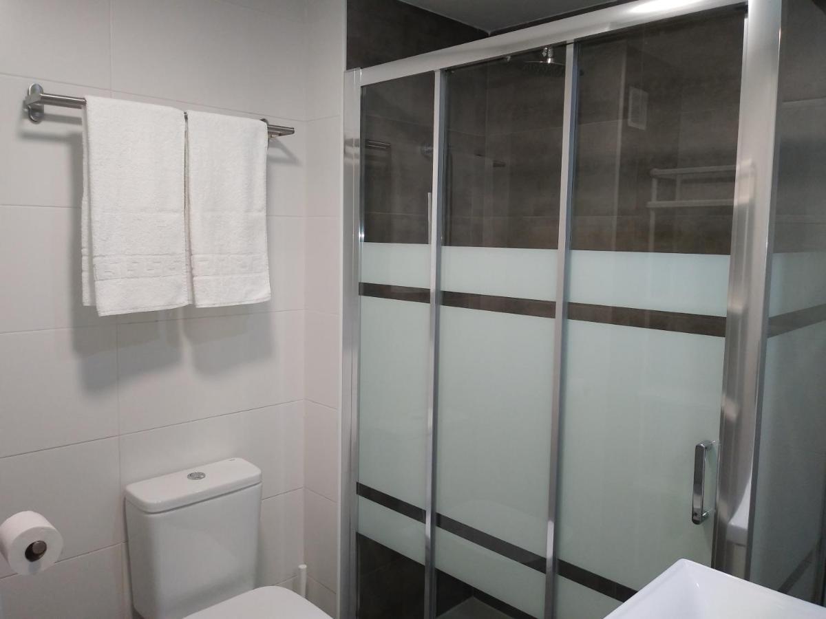Benalsuite Estudio, Piscina Y Playa En Benalbeach, Benalmadena Bagian luar foto