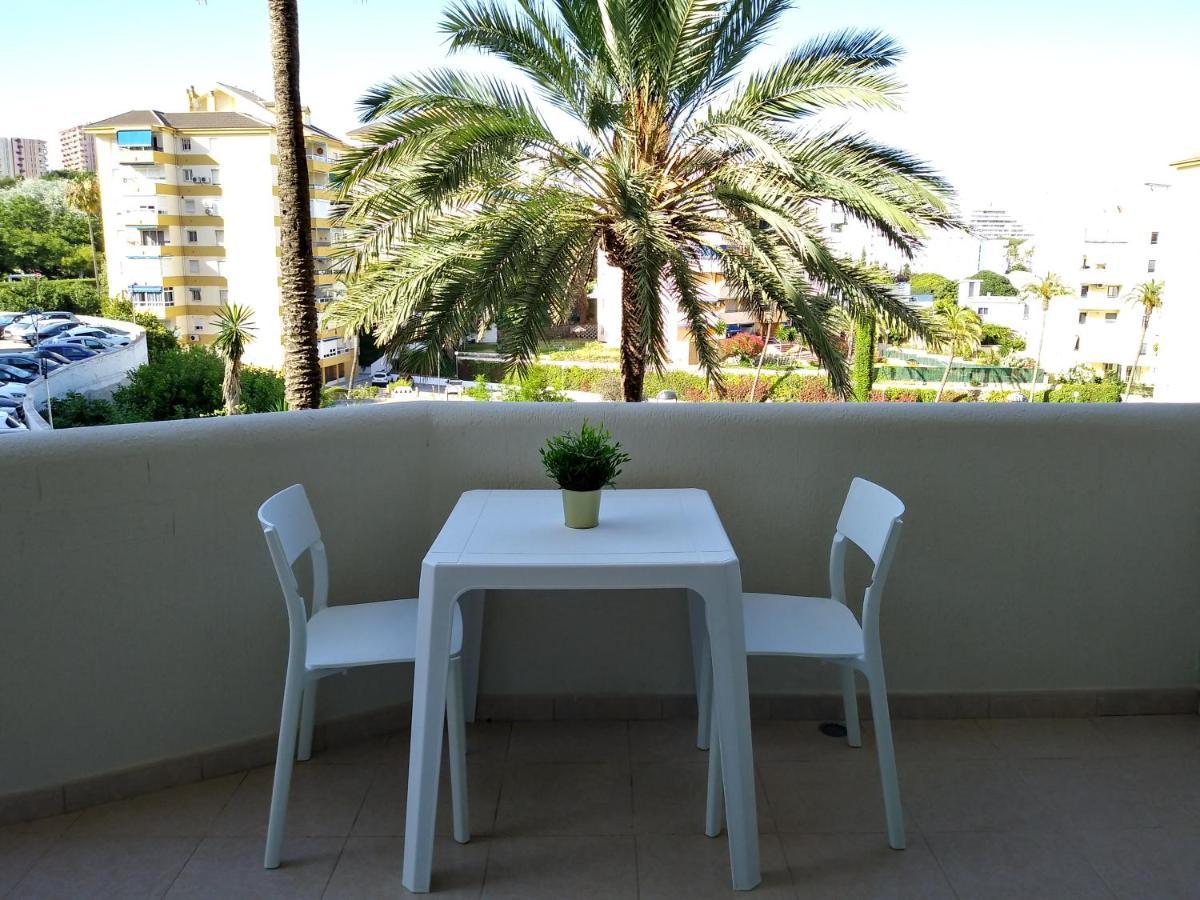 Benalsuite Estudio, Piscina Y Playa En Benalbeach, Benalmadena Bagian luar foto
